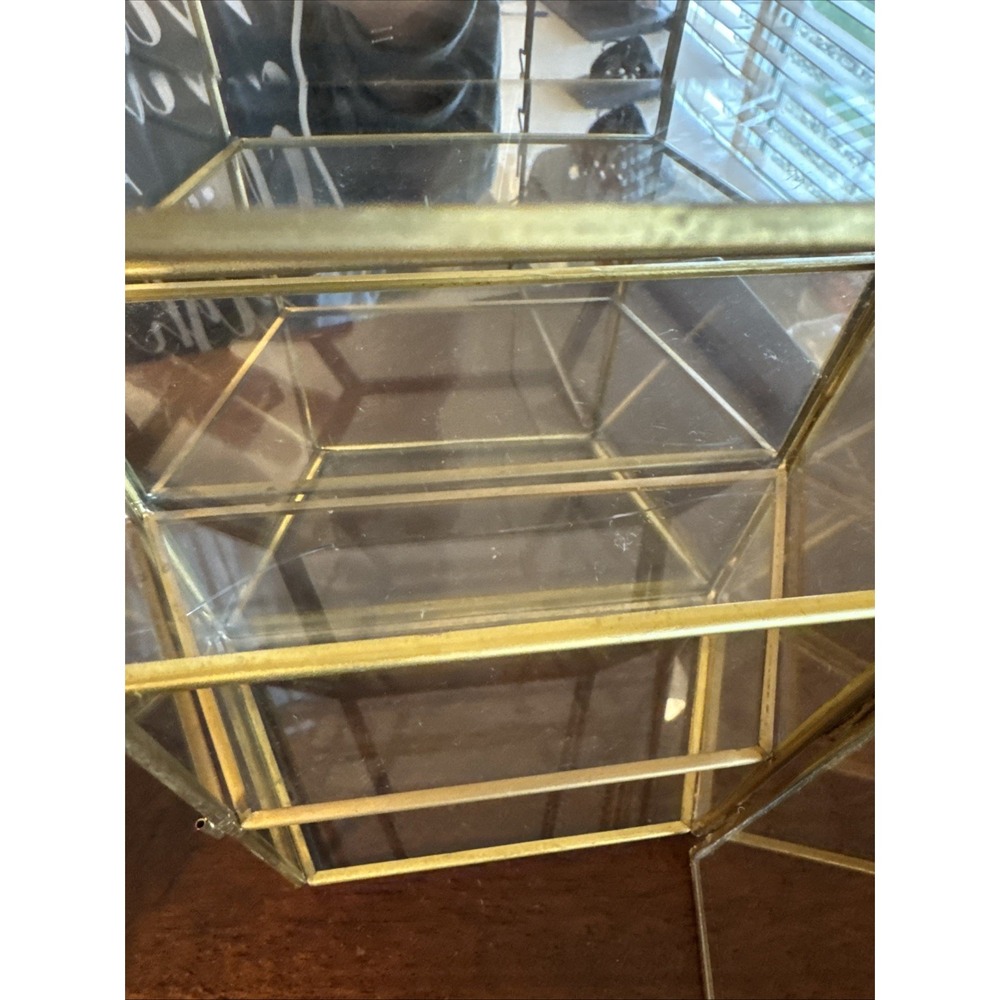 10" Vintage Mirrored Glass Brass Curio Cabinet Display Case Shelf ** Crack** - Picture 3 of 11